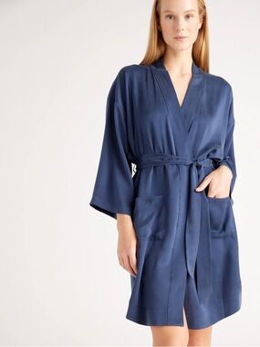 Quince 100% Washable
Silk Robe Indigo Basic
Sleeved Dress XL